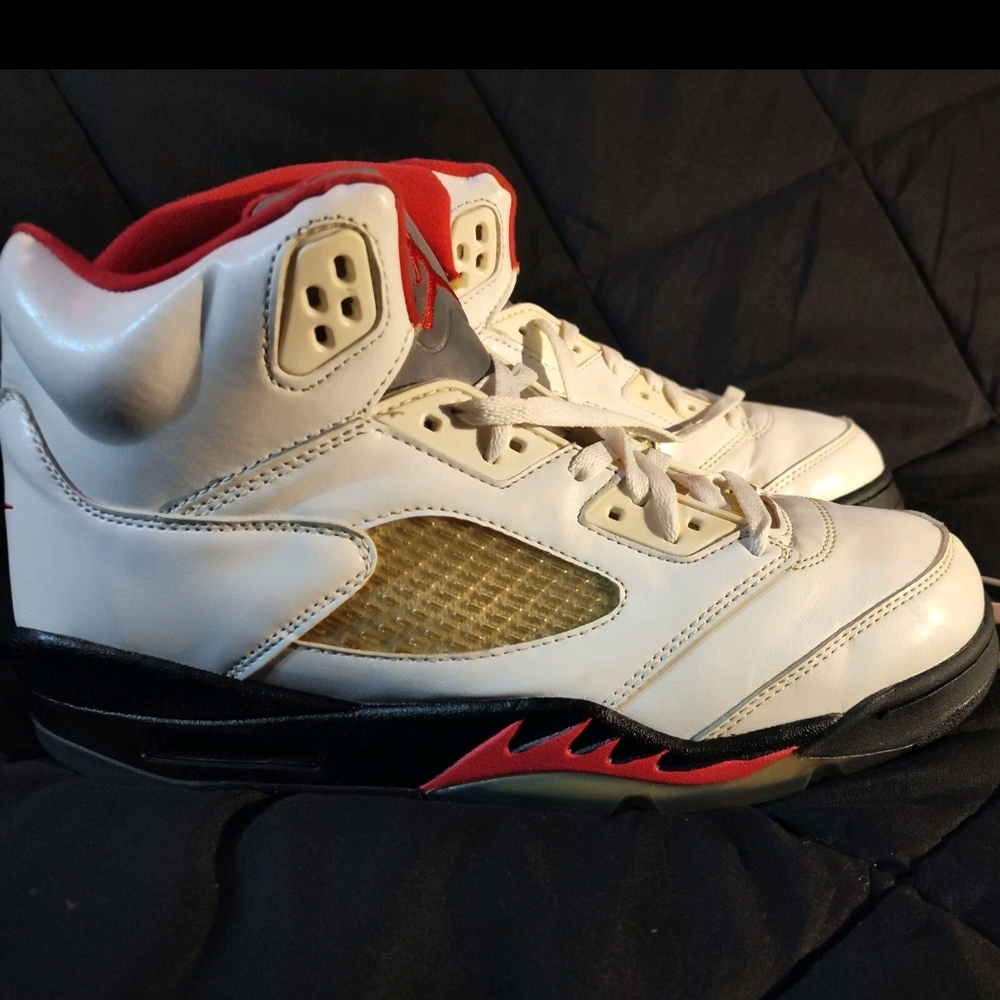 Jordan 5 Retro Mid Fire Red